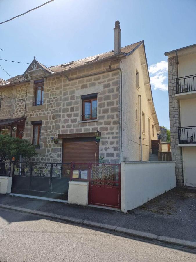 La Maisonnette Брив ла Гайард Екстериор снимка